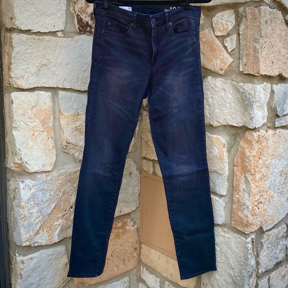 Gap Slim Straight Black jeans, Size 28